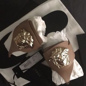 Versace Palazzo Flat things sandals Sz 37 NUDE
